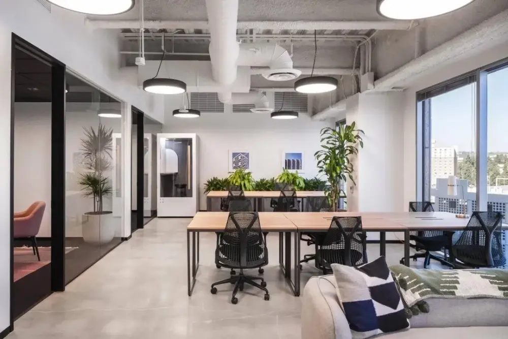 EC² Coworking und Operated Offices: Der amerikanische Gigant Industrious lässt sich in Paris nieder.
