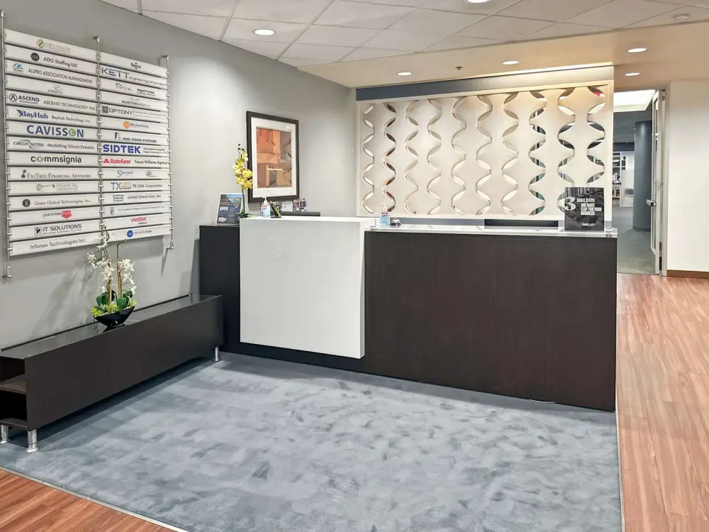 Regus CA, Santa Clara - Techmart Center