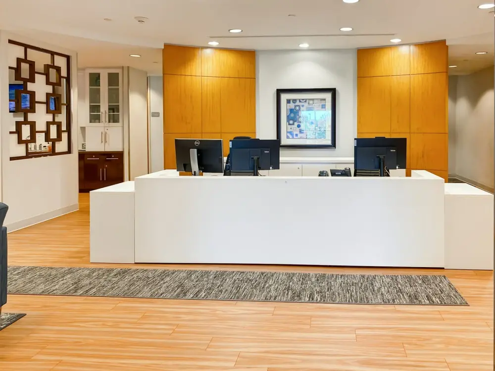 Regus IL, Warrenville - Cantera