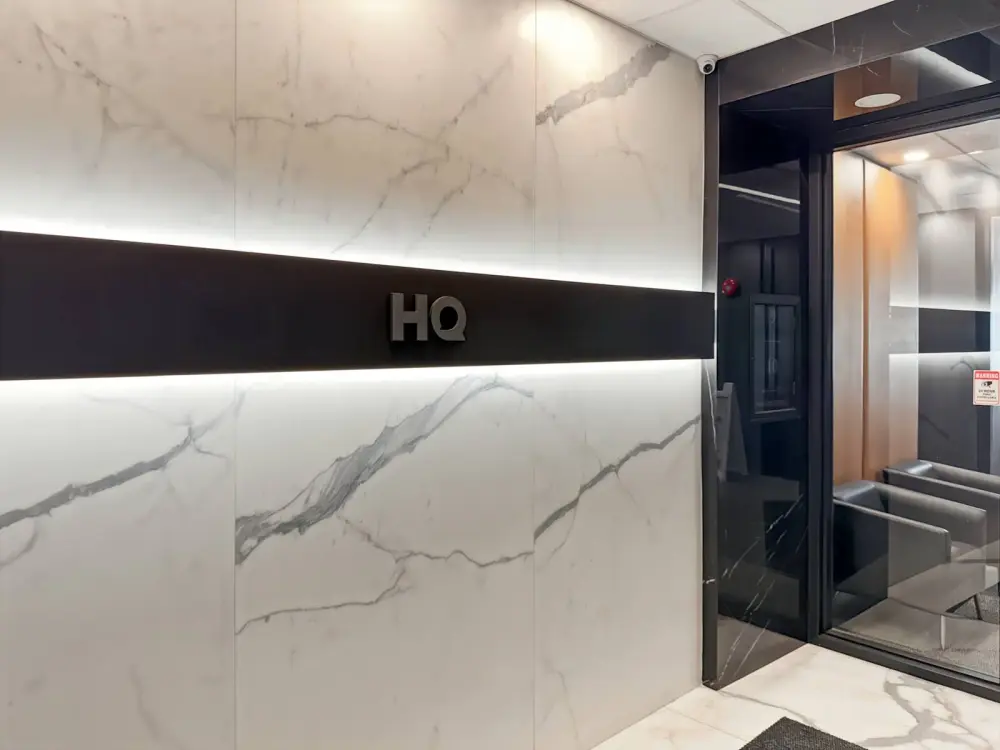 HQ QC, Montreal - Rue Saint-Jacques