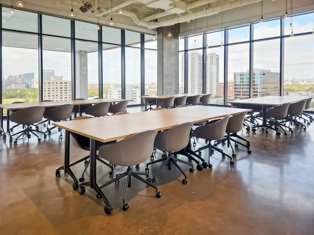 Regus TX, Houston - La Branch St