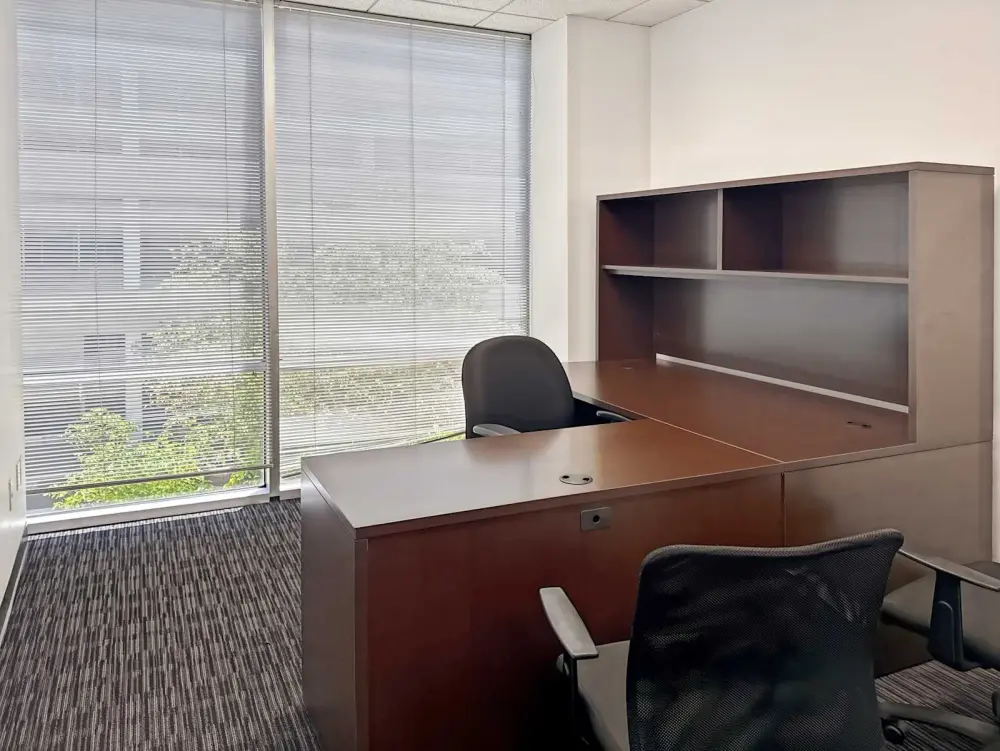 Regus CA, Woodland Hills - Ventura Blvd.