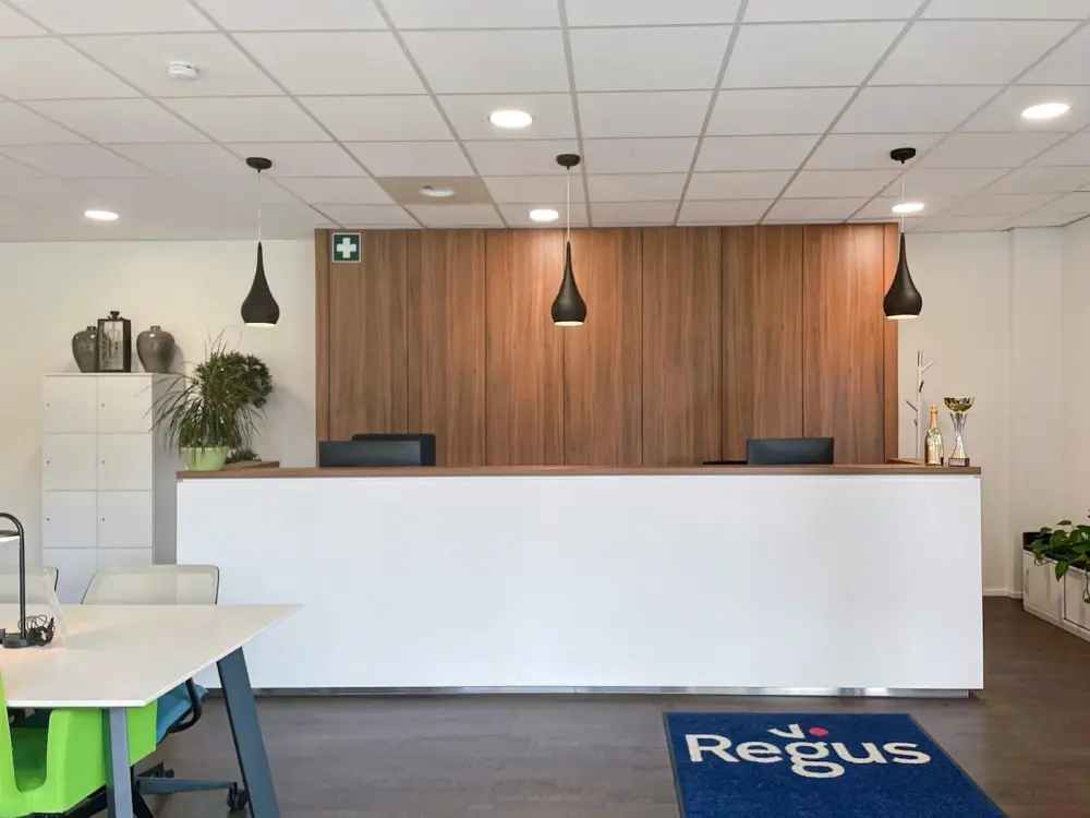 Regus Den Bosch, Stationsplein