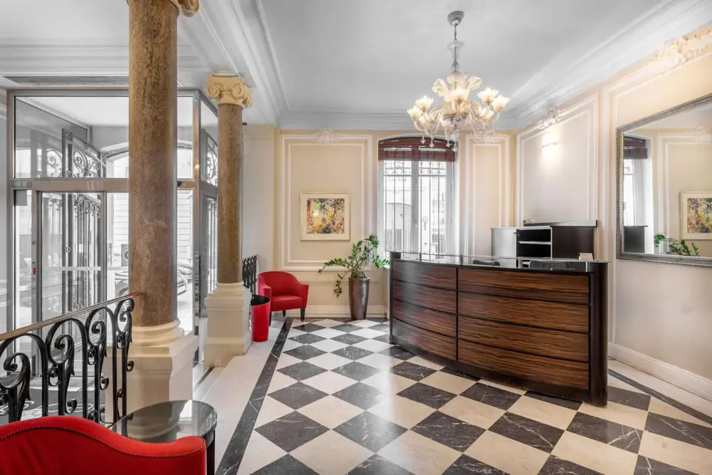 Signature Paris, Signature, Georges V Bassano