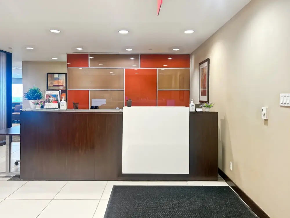 Regus AB, Edmonton – Manulife Place