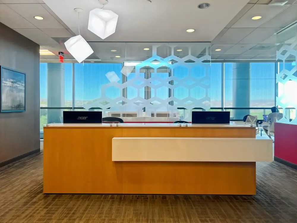 Regus CA, Valencia - Gateway Plaza
