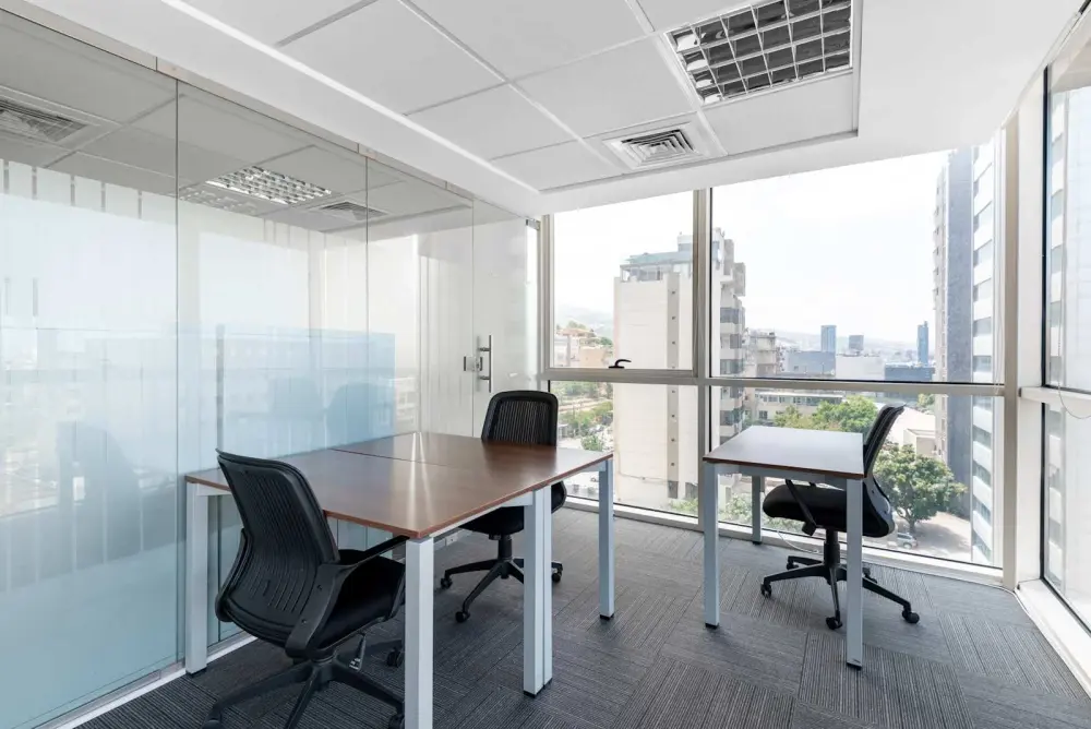 Regus DBAYEH, Le Mall