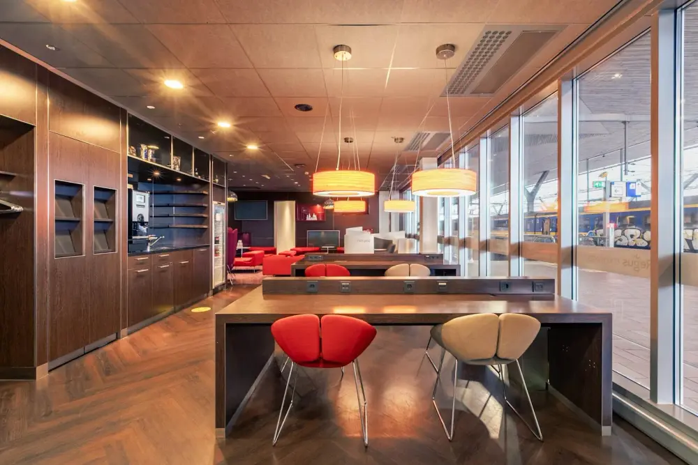 Regus ROTTERDAM, Central NS International - Regus Express