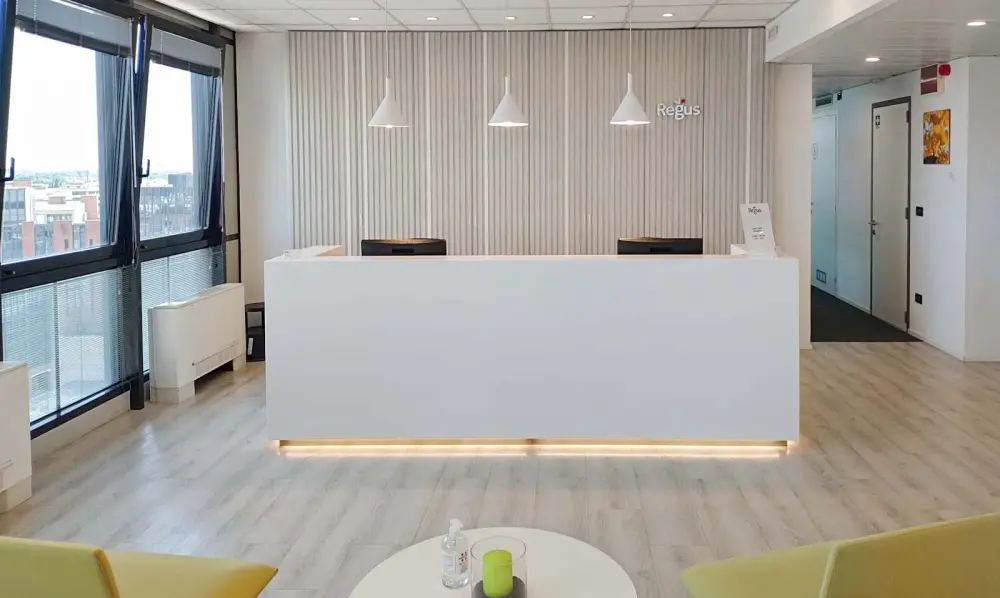 Regus PADOVA, Est