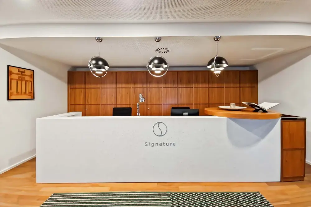 Signature HAMBURG, SIGNATURE Jungfernstieg