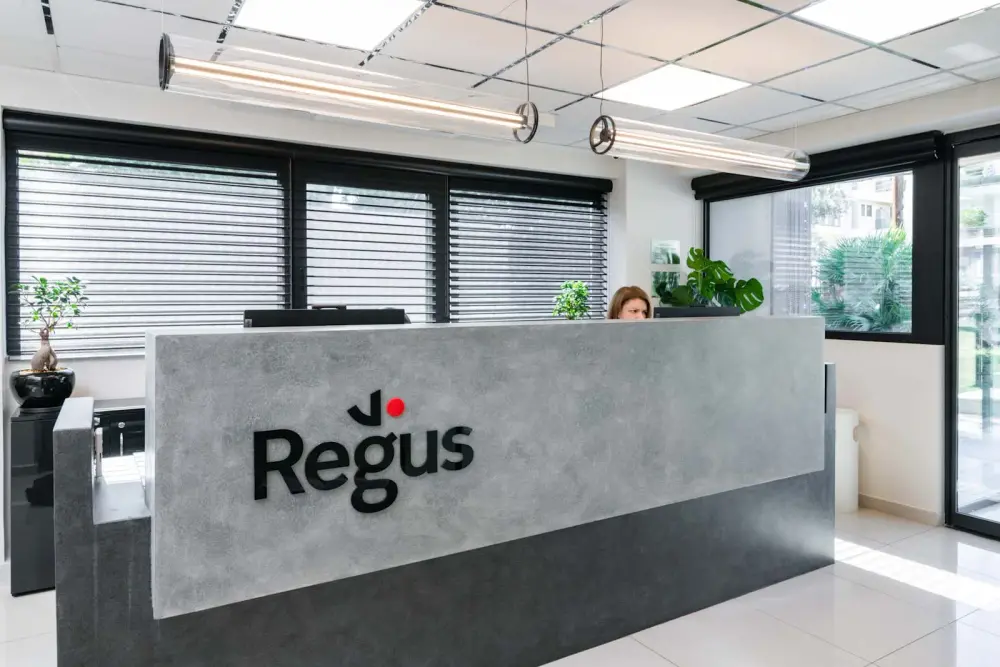 Regus Glifada, Labraki