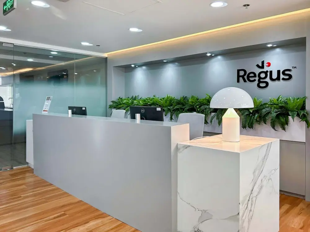 Regus Quezon City, Triumph Square