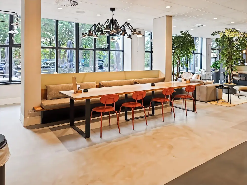 Regus Wijchen, Plek bij Floor