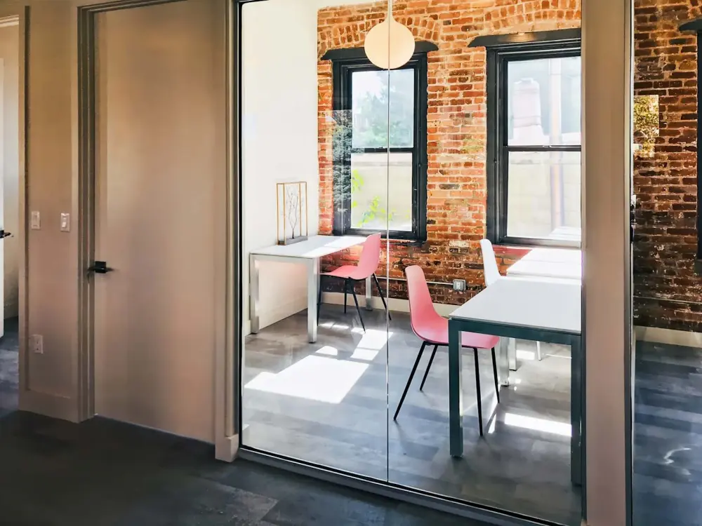 HQ NY, Brooklyn - Ainslie Street