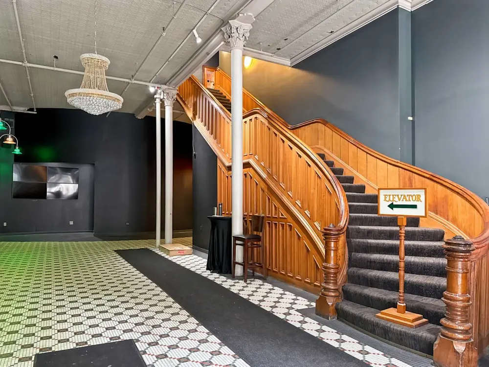 Spaces IN, Indianapolis - S Meridian St