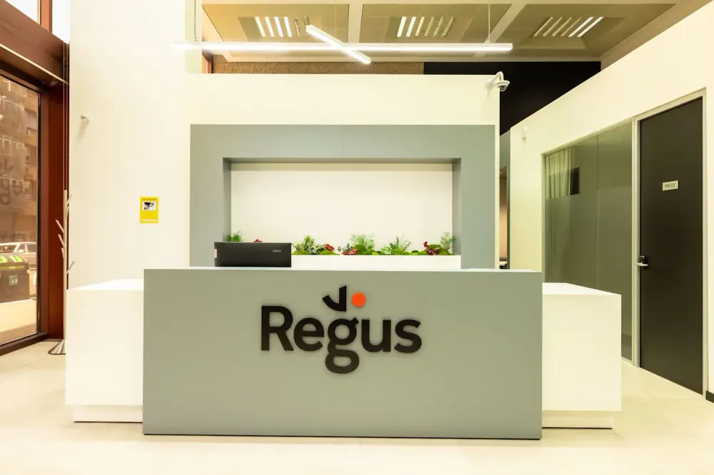 Regus Madrid, Regus Luca de Tena
