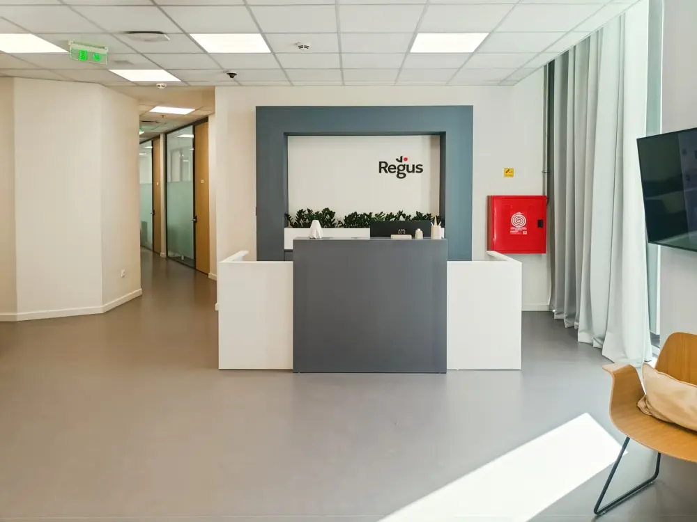 Regus Athens, River West Open