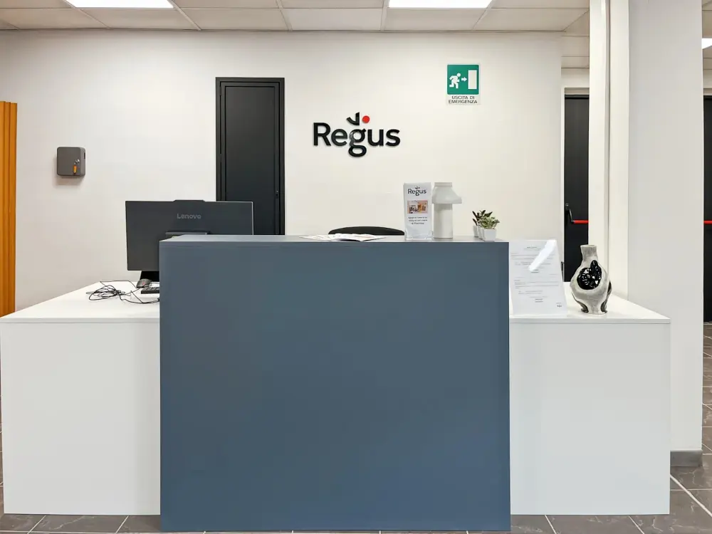 Regus Piacenza, Piazzale G. Marconi