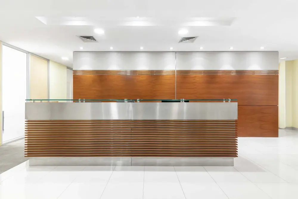 Regus Santiago, Costanera