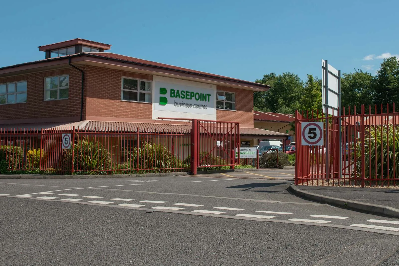 Basepoint BASINGSTOKE, Stroudley Road, Building facade, Basingstoke