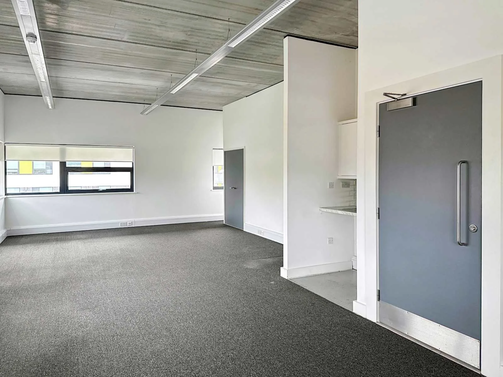 Basepoint CAMBERLEY, London Road, Open-plan office, Camberley