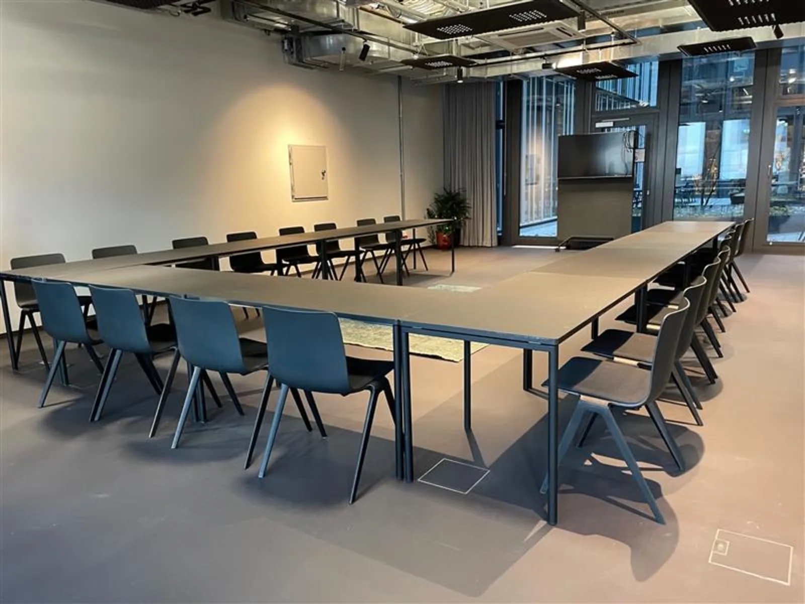 Design Offices Hamburg, Design Offices, Hammerbrook, Besprechungsraum für 20 Personen, Hamburg