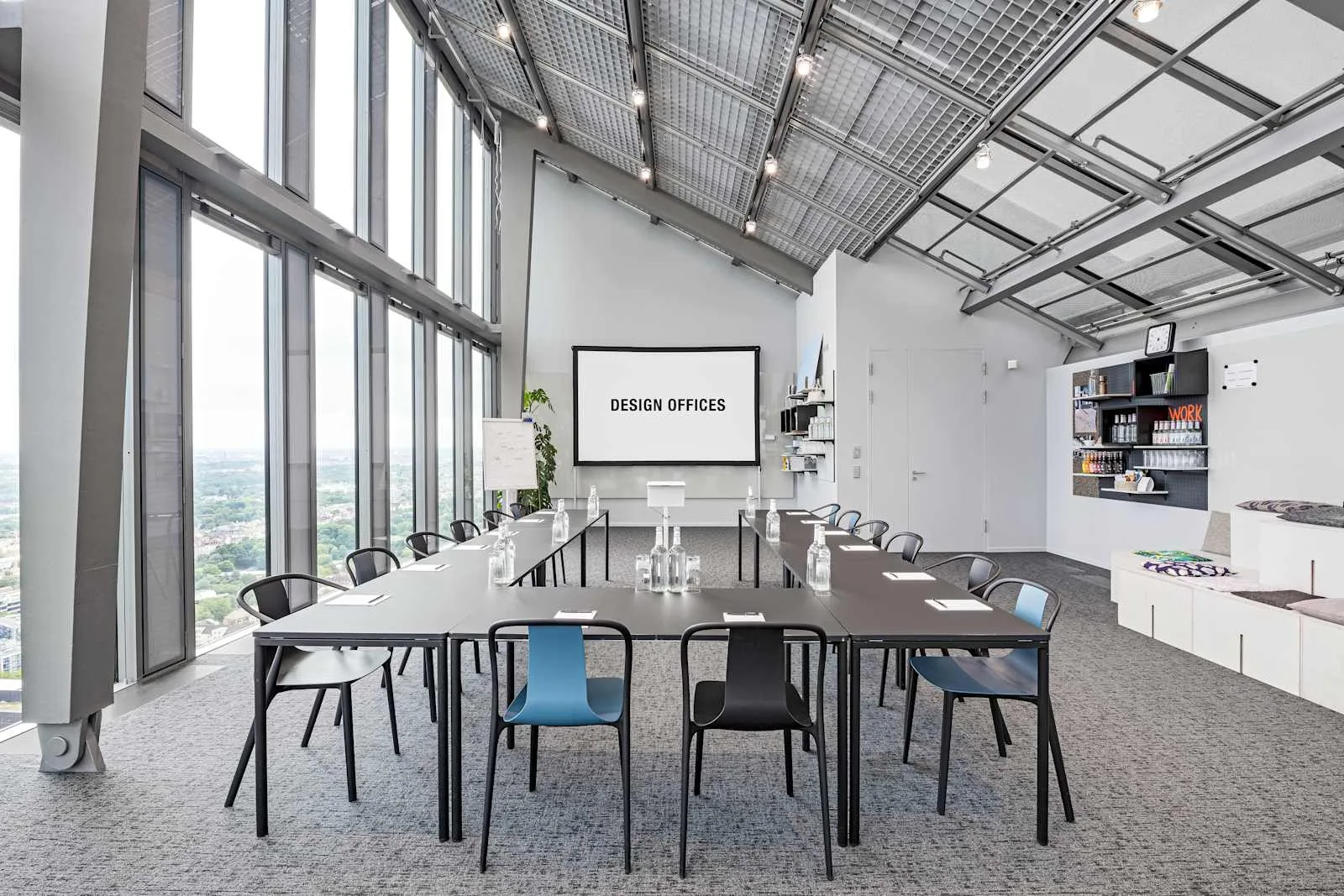 Design Offices München, Design Offices, Highlight Towers, Besprechungsraum für 12 Personen, München