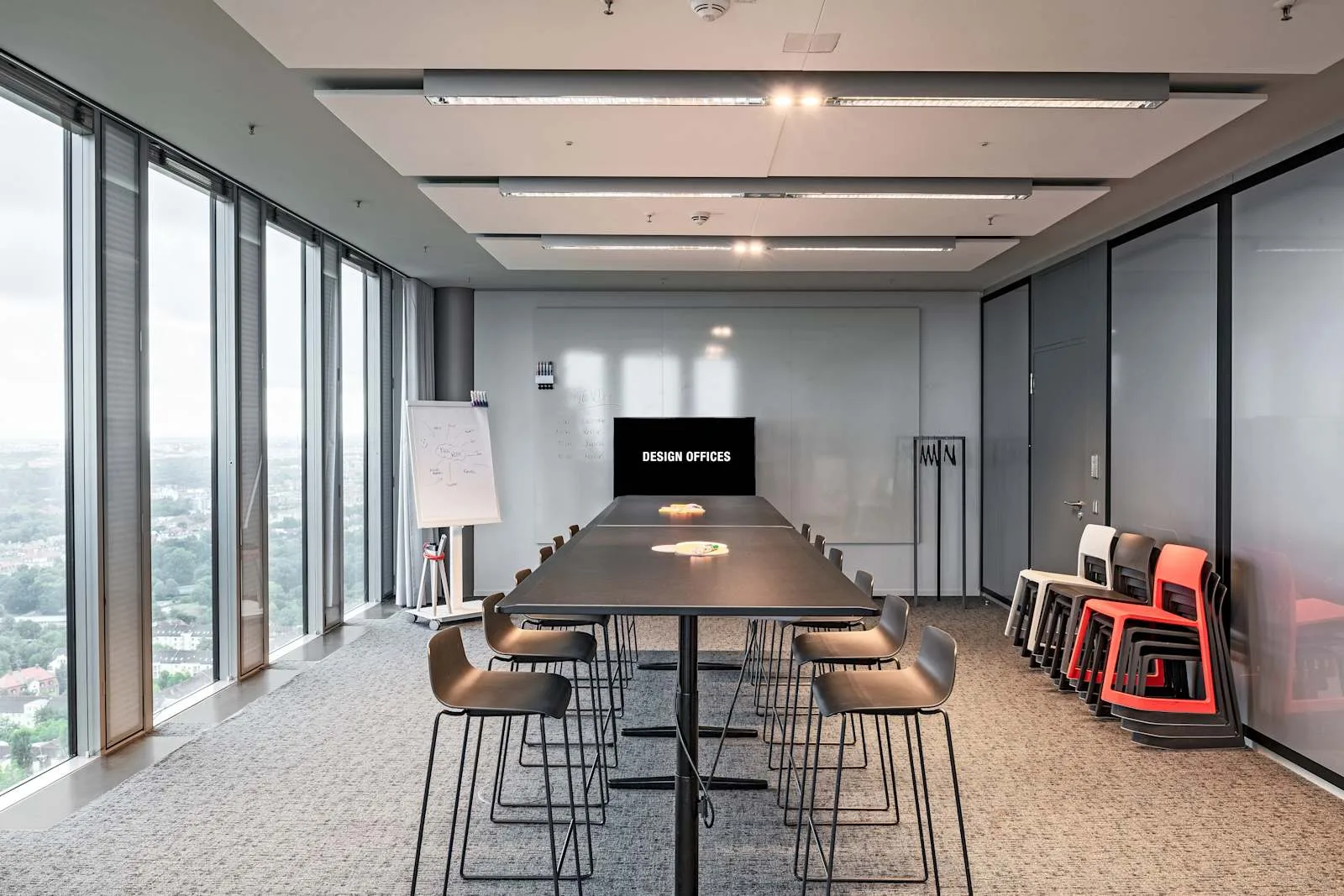 Design Offices München, Design Offices, Highlight Towers, Besprechungsraum für 12 Personen, München