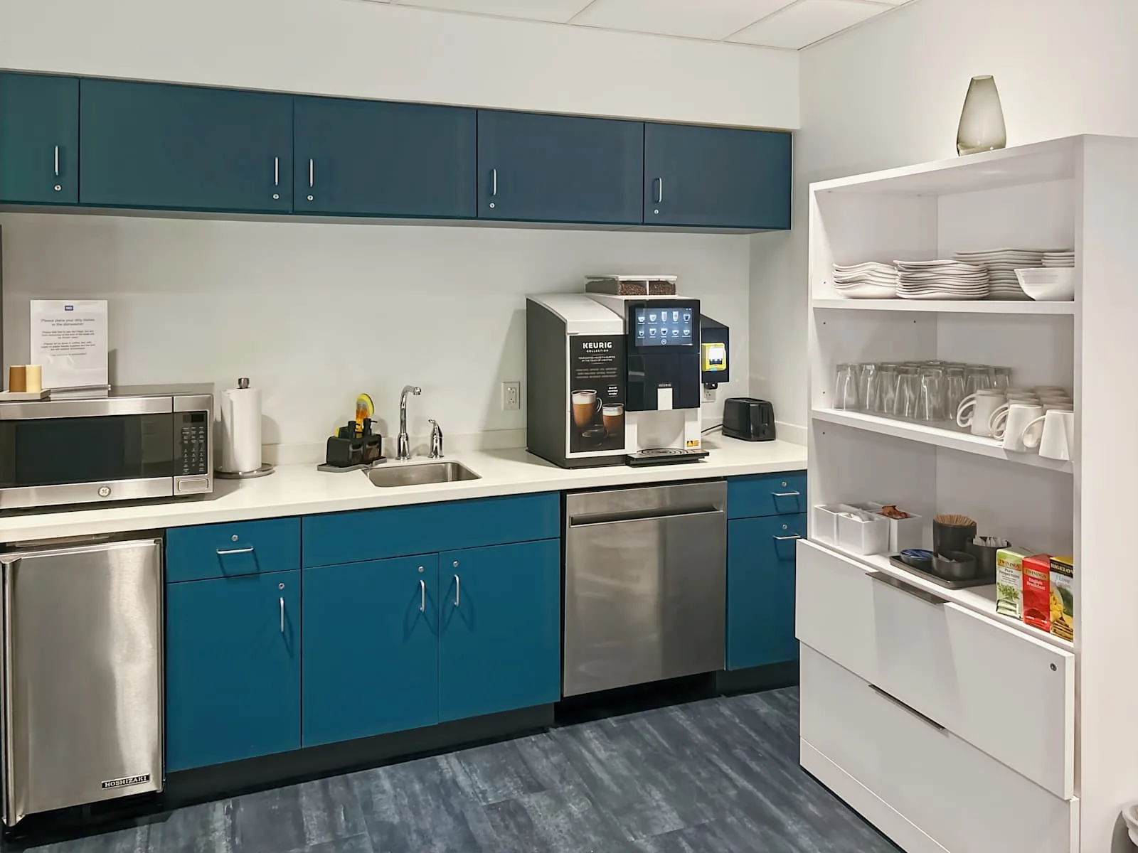 HQ AL, Mobile - Montlimar Dr, Kitchen, Mobile, AL