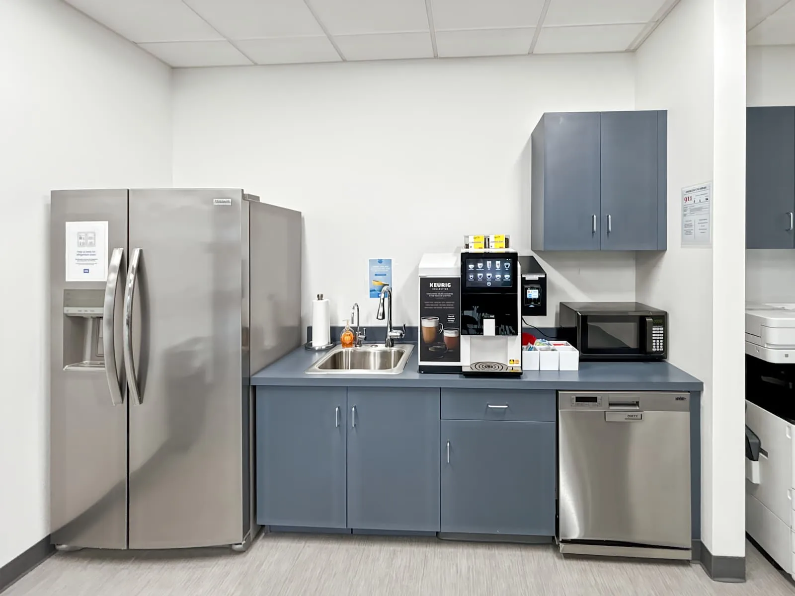 HQ CA, Bakersfield - Truxtun Ave., Kitchen, Bakersfield, CA