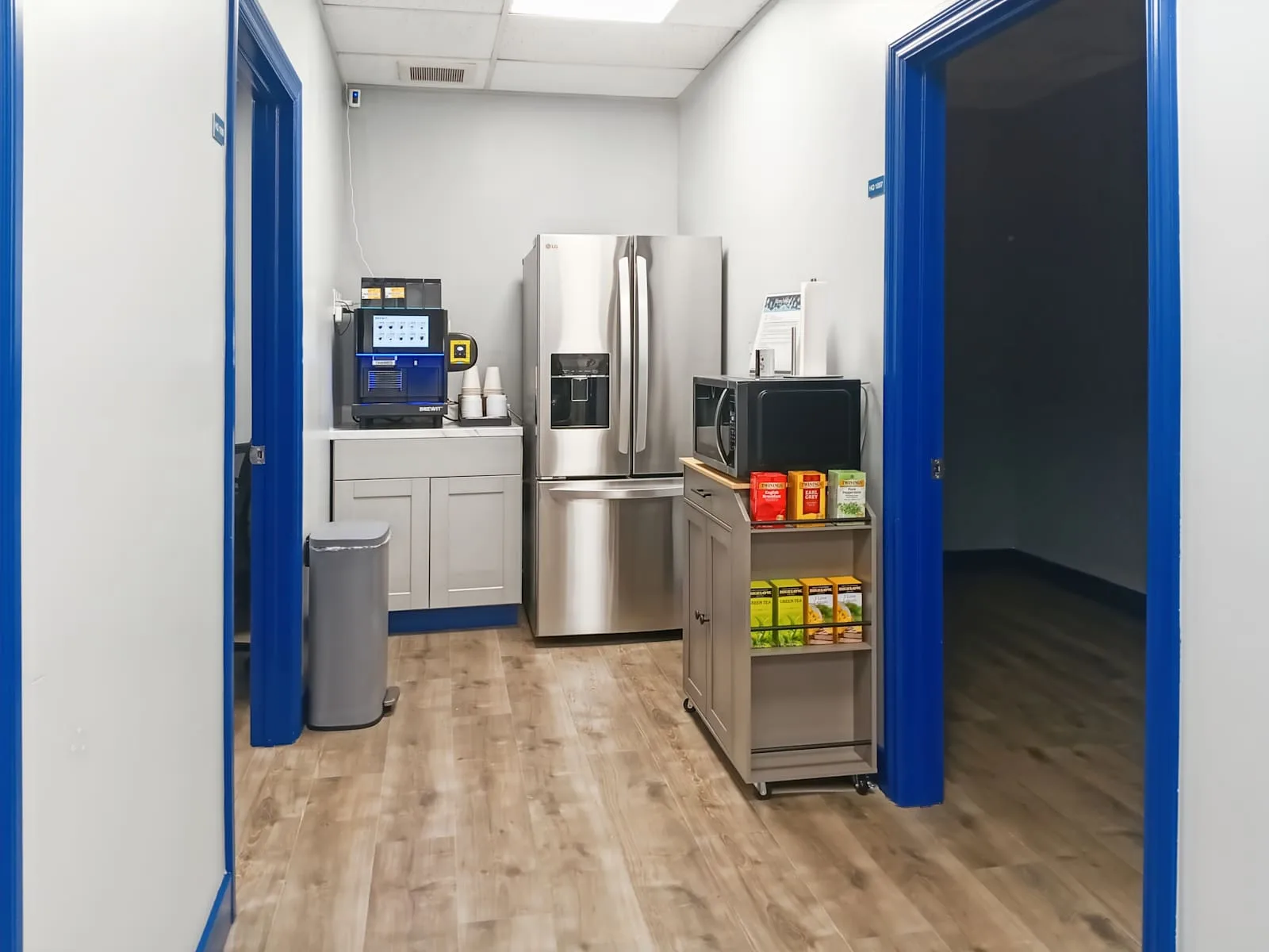 HQ CA, Escondido - N Rose St, Kitchen, Escondido, CA