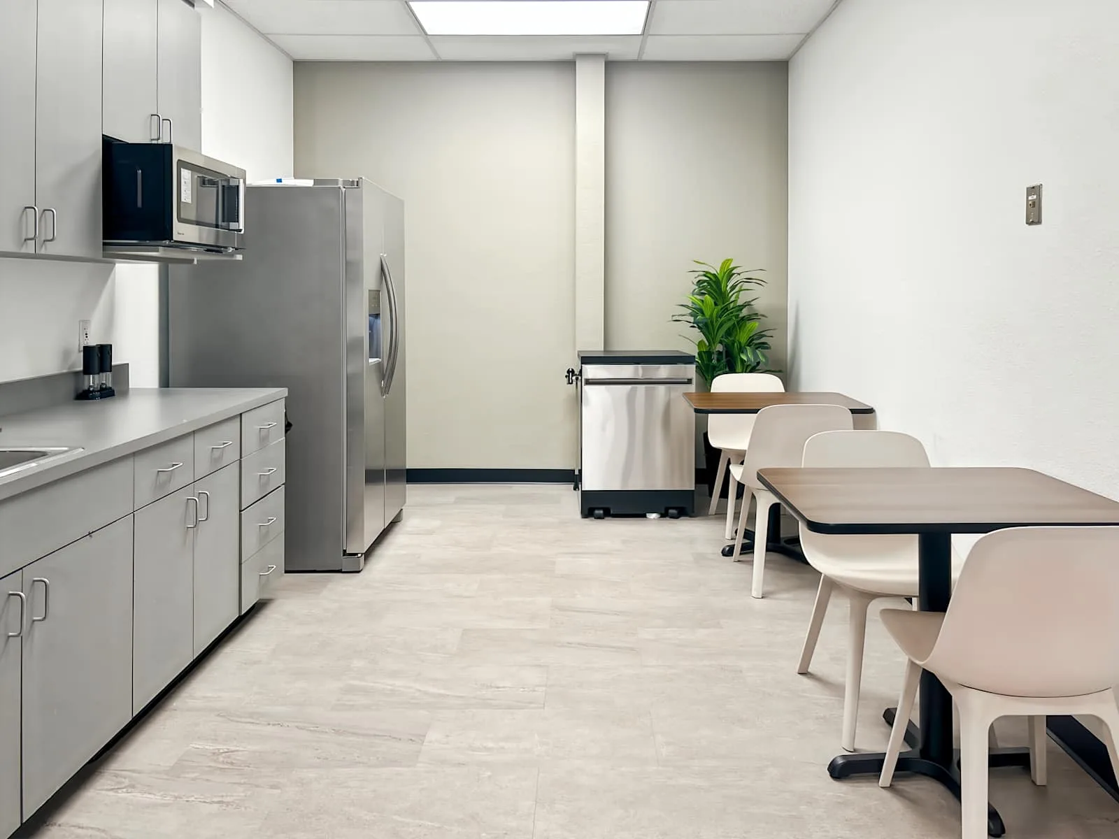HQ CA, Lathrop - Harlan Rd, Kitchen, Lathrop, CA
