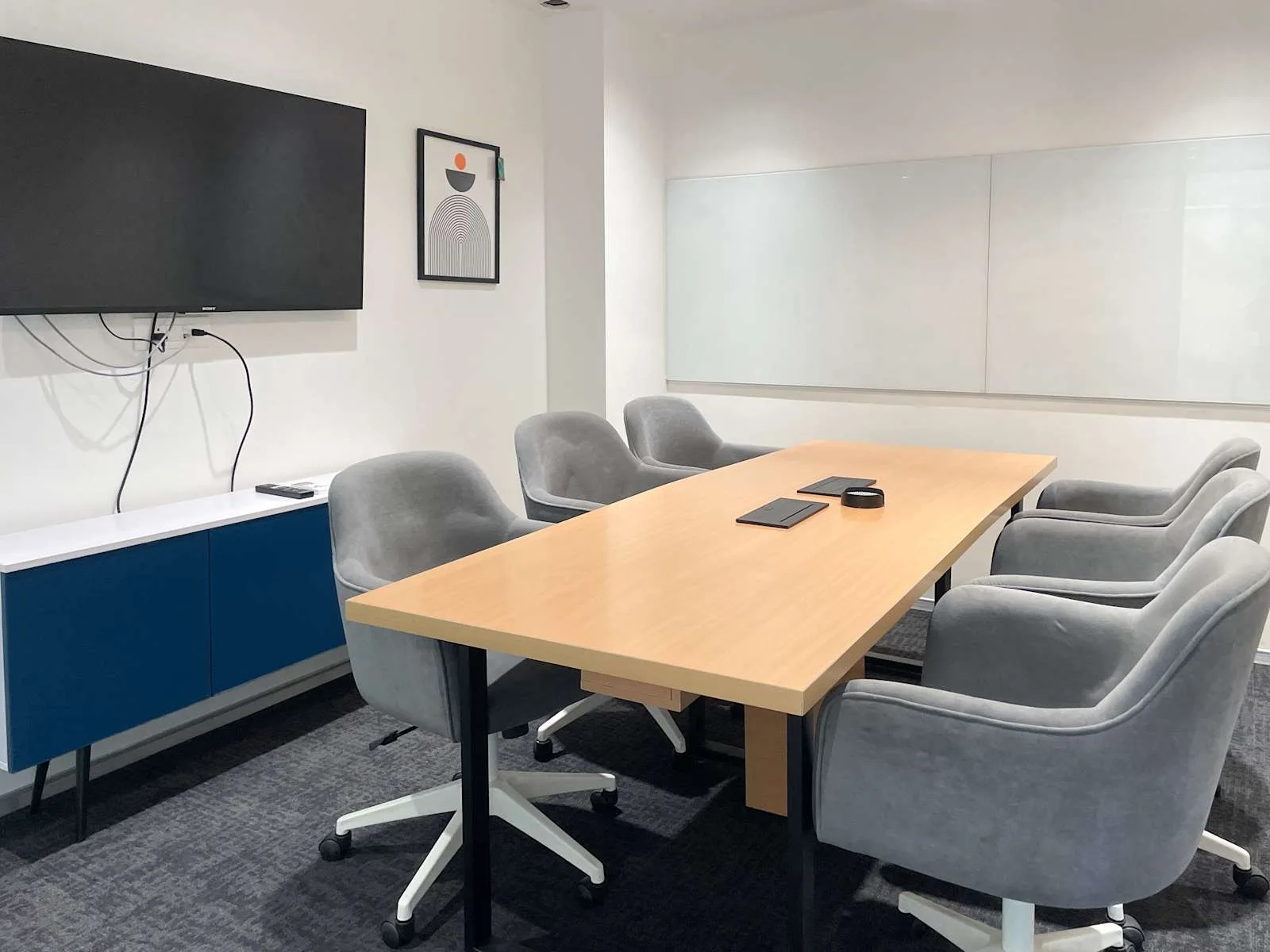 HQ Chandigarh, Timber Market, Meeting room for 6 people, Chandigarh