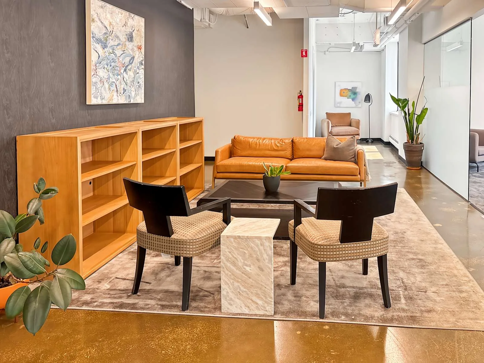 HQ IL, Chicago - E Huron St, Lounge, Chicago, IL