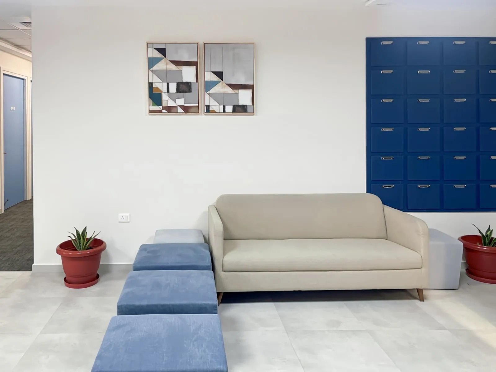 HQ Dehradun, DDPM Boulevard, Lounge, Dehradun