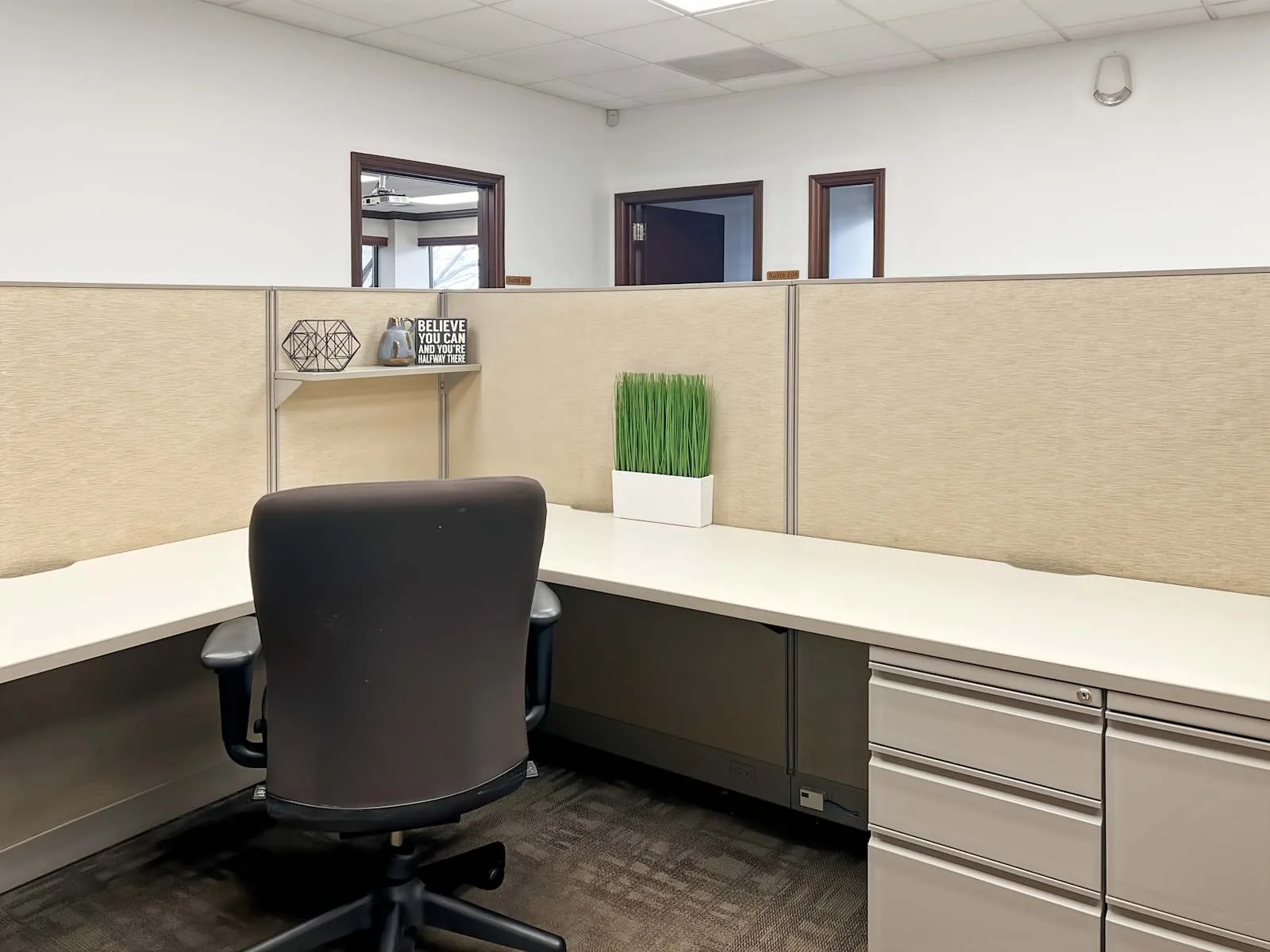 HQ IA, Davenport - N Brady St, Open-plan office, Davenport, IA