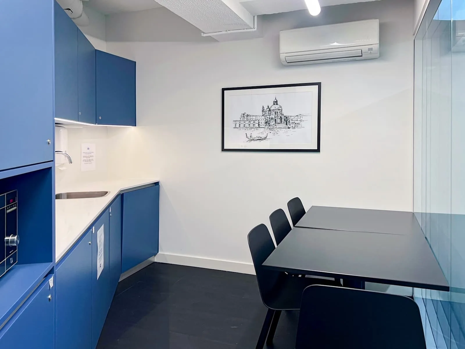 HQ Lisbon, Braamcamp, Kitchen, Lisbon