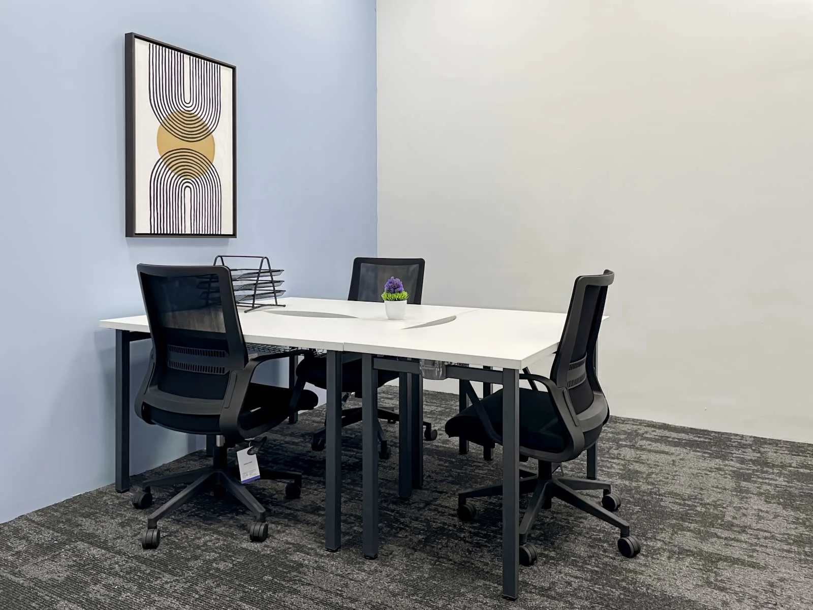 HQ Makassar, Delft Apartment, Kantor pribadi dengan 4 meja kerja, Makassar