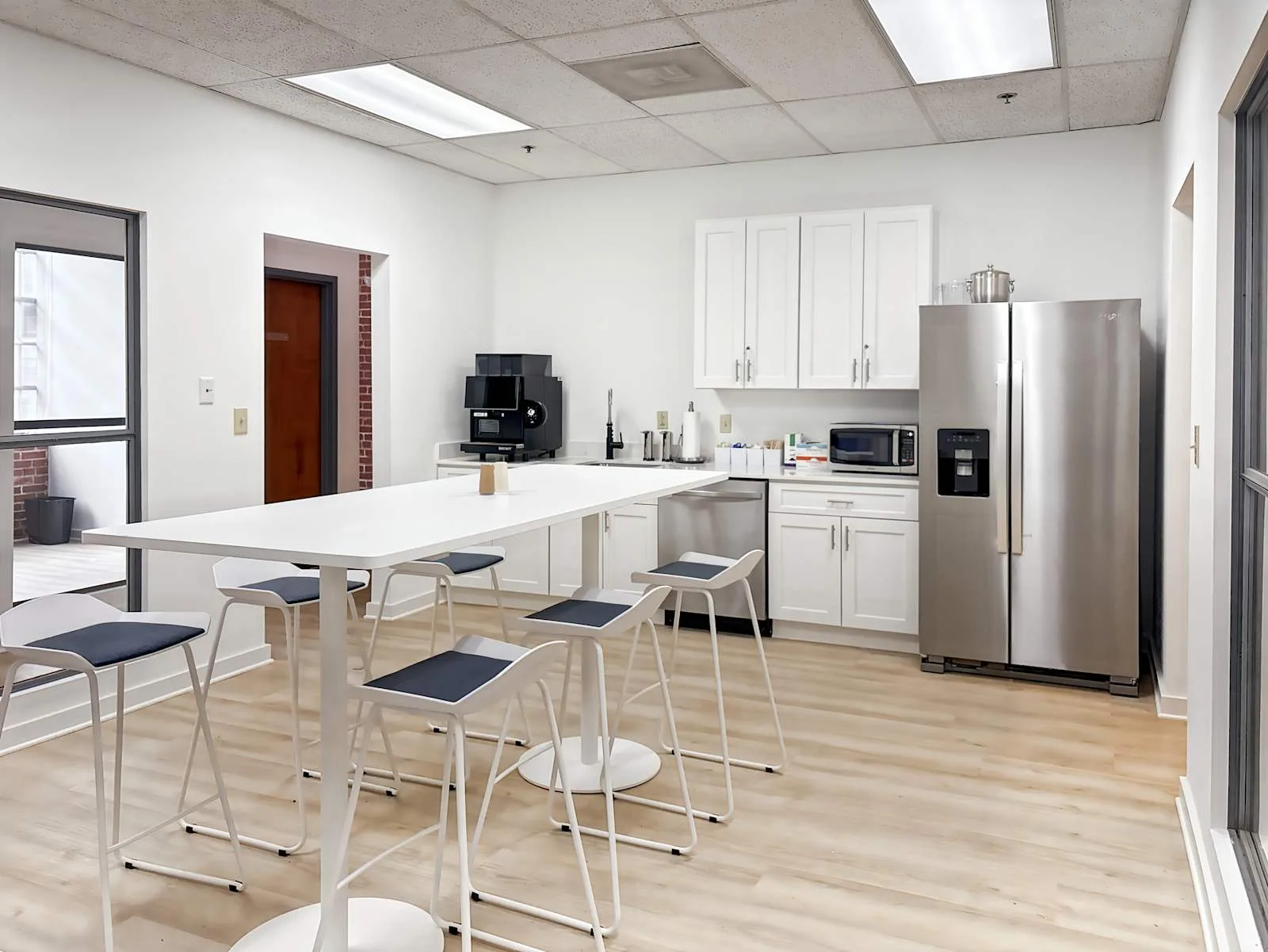 HQ MD, Frederick - E 4th St, Kitchen, Frederick, MD