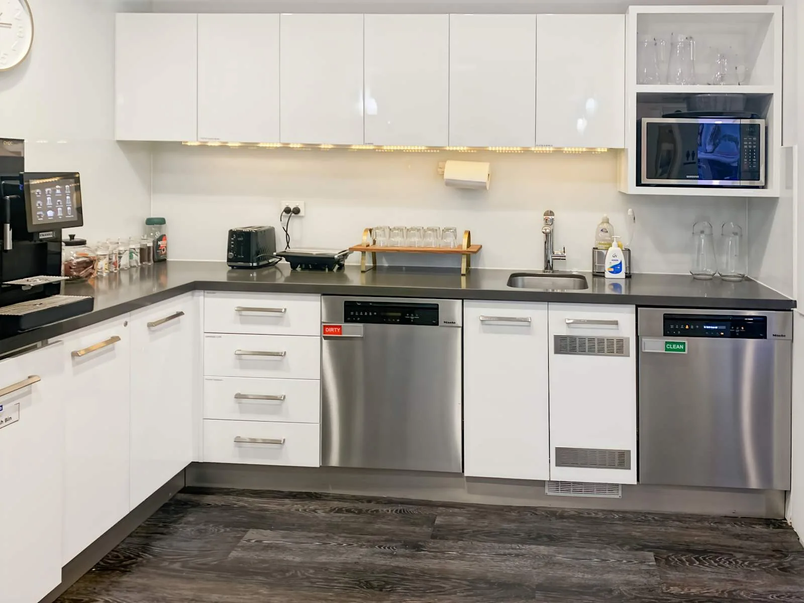 HQ Melbourne, 72 York St, Kitchen, Melbourne, VIC