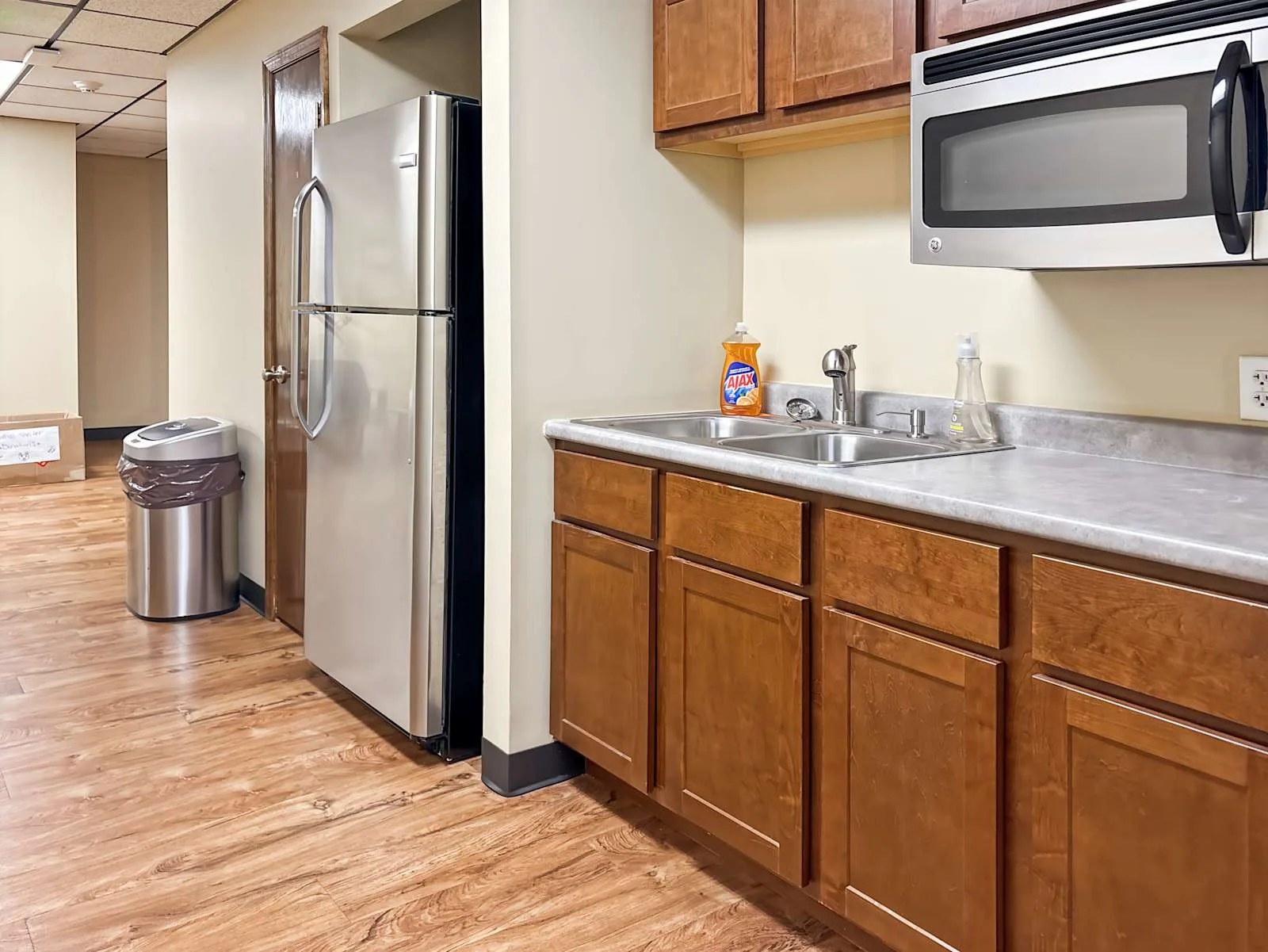 HQ IN, Merrillville - Mississippi St, Kitchen, Merrillville, IN