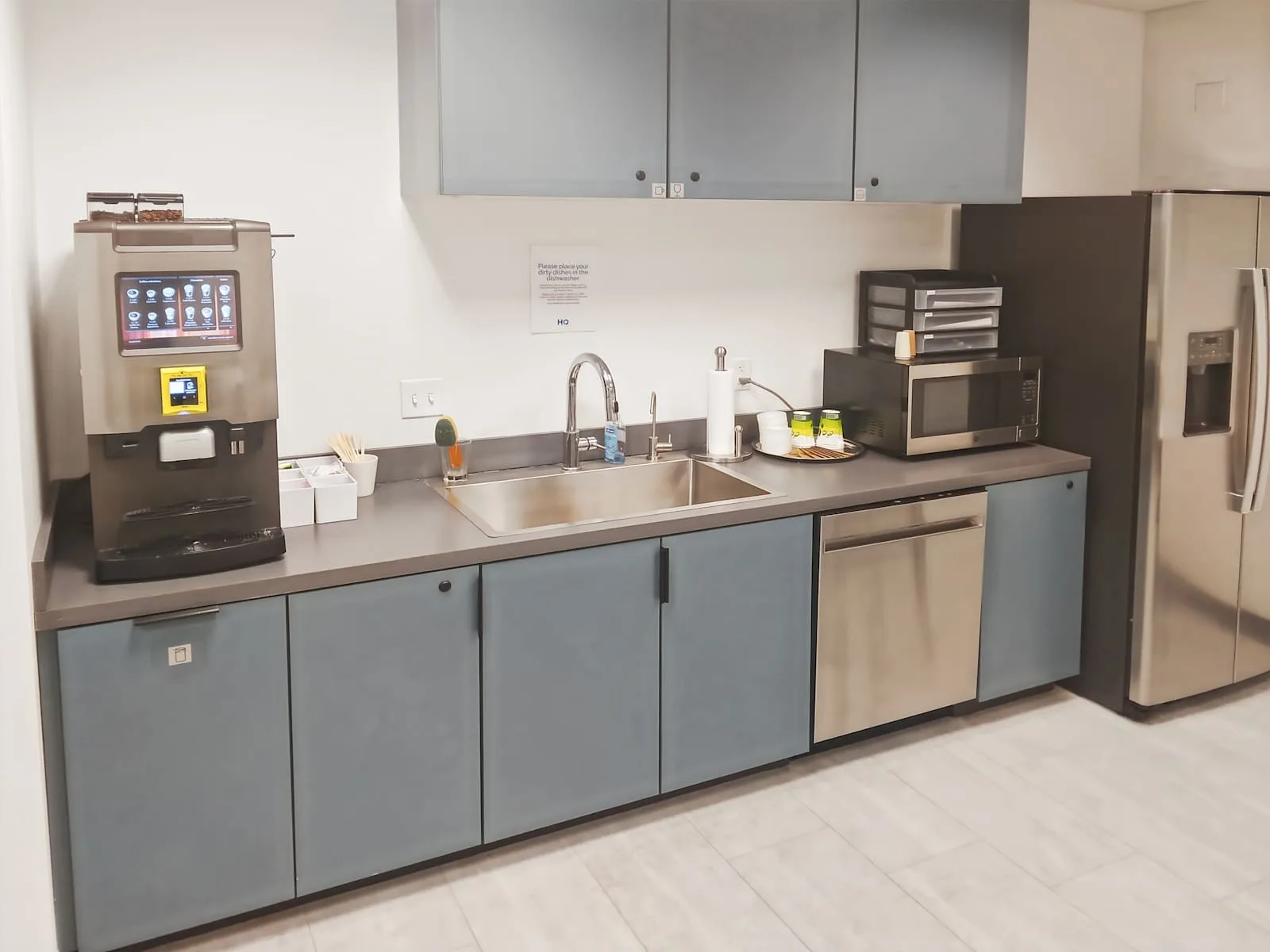 HQ MI, Grand Rapids - Ottawa Ave NW, Kitchen, Grand Rapids, MI
