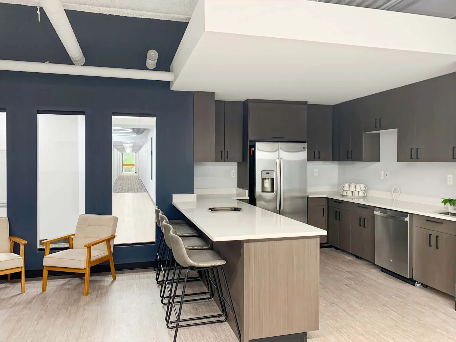 HQ MI, Madison Heights - Dequindre Rd, Kitchen, Madison Heights, MI