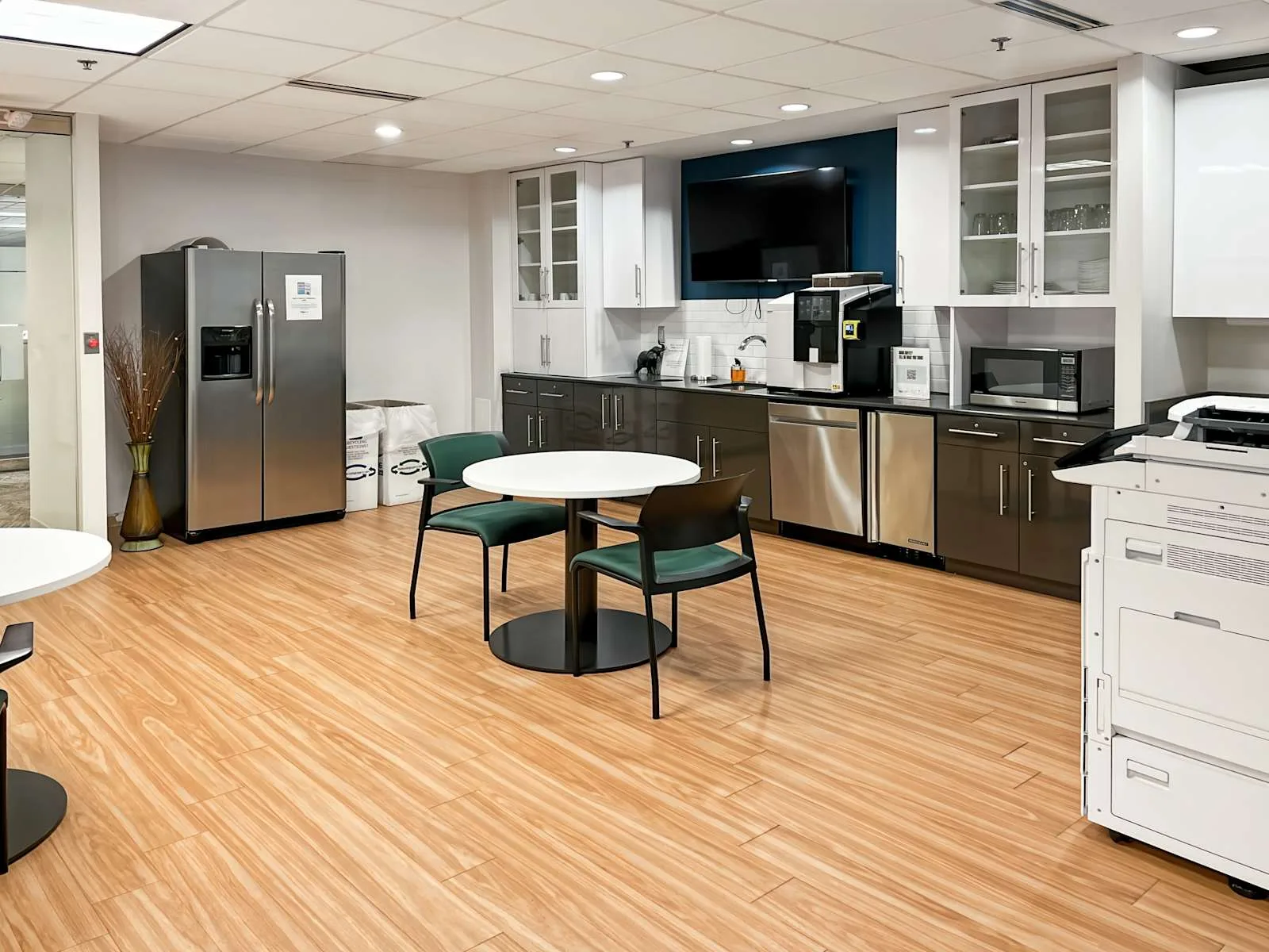 HQ MI, Novi - Crystal Glen (HQ), Kitchen, Novi, MI
