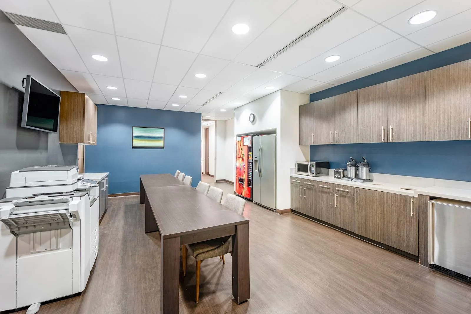 HQ MN, Minneapolis - Carlson Center (HQ), Kitchen, Minnetonka, MN