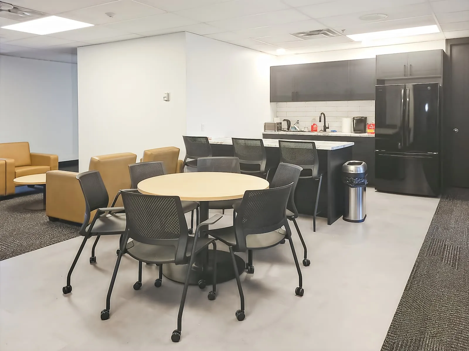 HQ NB, Moncton - 770 Main St, Kitchen, Moncton, NB