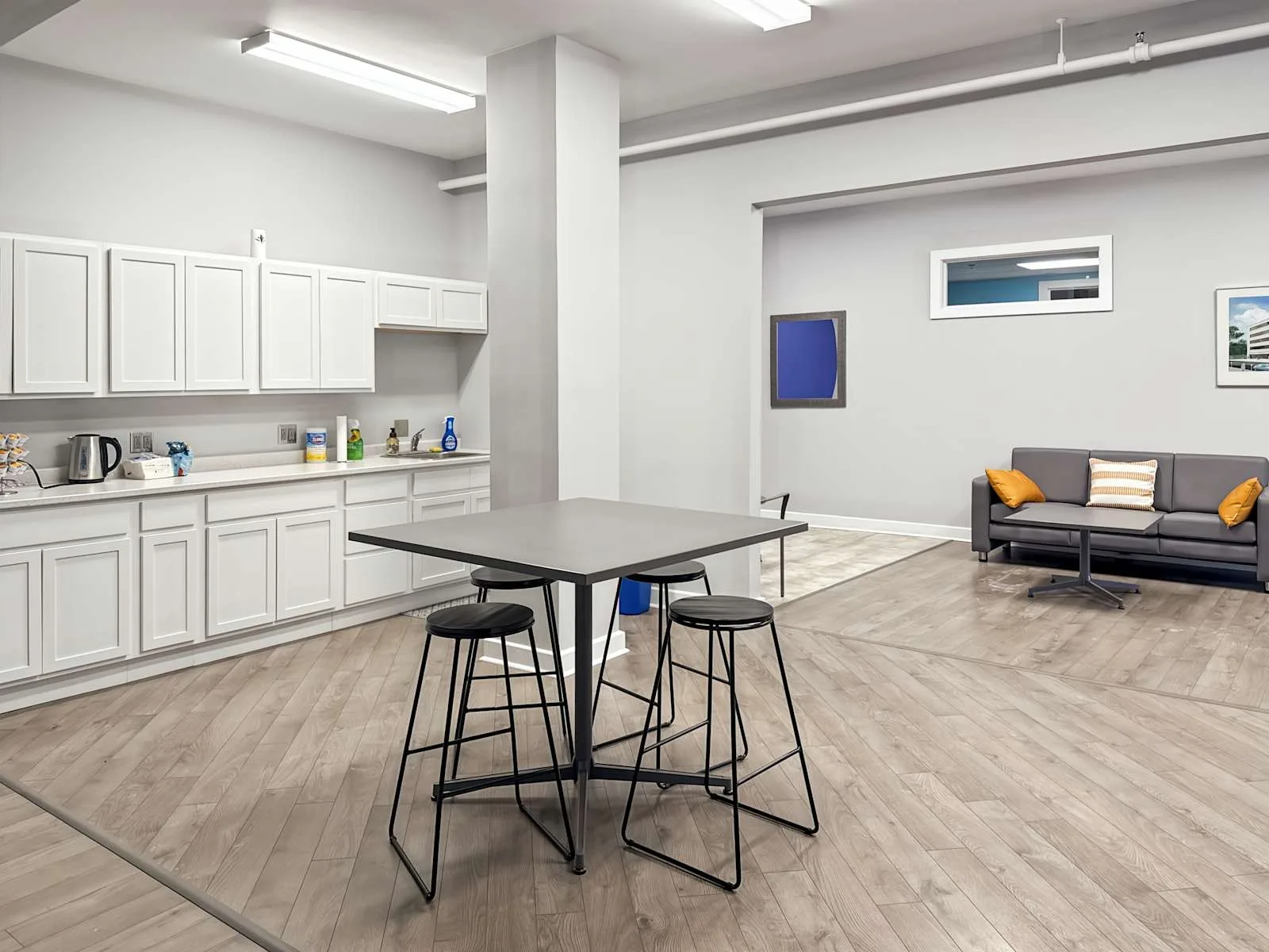 HQ NB, Moncton - Saint George St, Kitchen, Moncton, NB