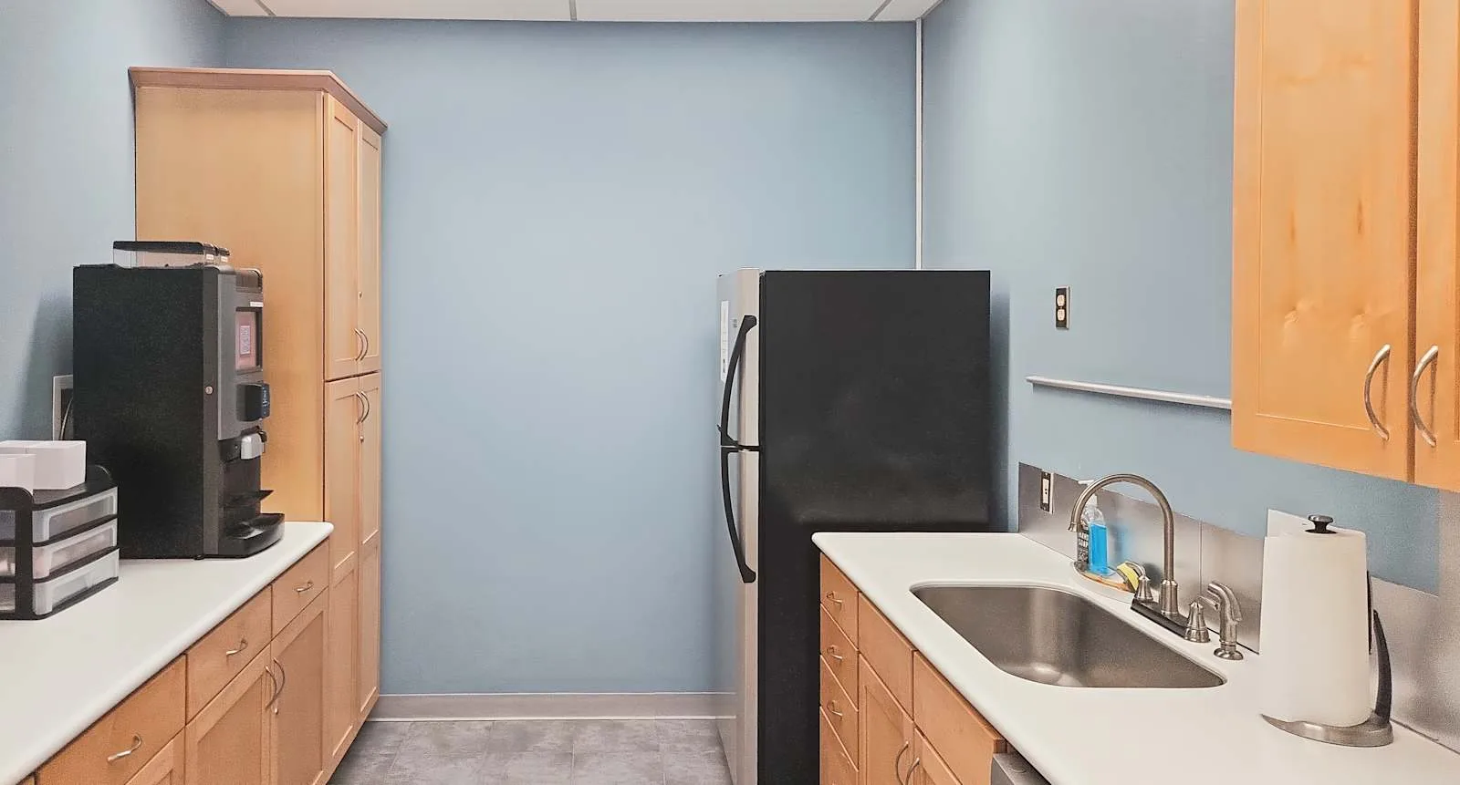 HQ NC, Greensboro - W Friendly Ave, Kitchen, Greensboro, NC