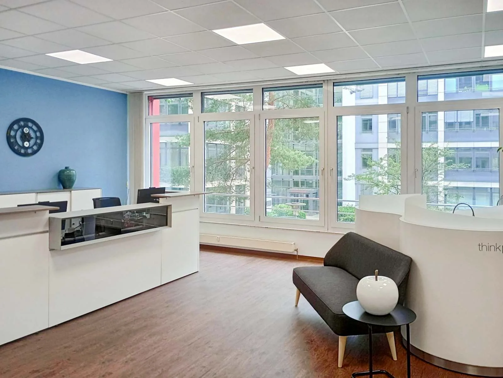 HQ NEU-ISENBURG, HQ Dornhofstraße, Empfang, Neu-Isenburg