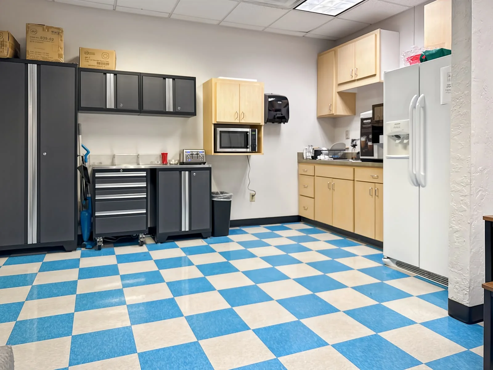 HQ OK, Oklahoma City - NE 5th St, Kitchen, Oklahoma City, OK